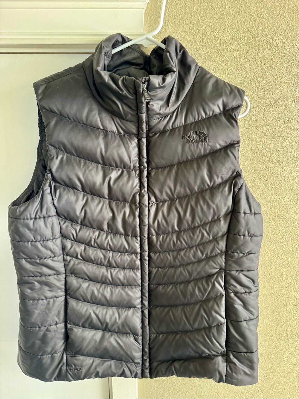 The North Face Women's Insulated Puffer Vest - Black